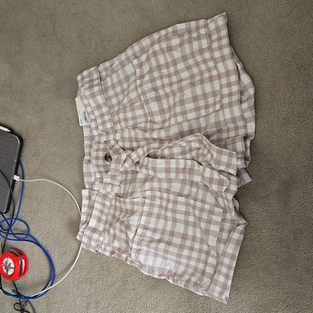 Kohl size 5 high rise mom shorts